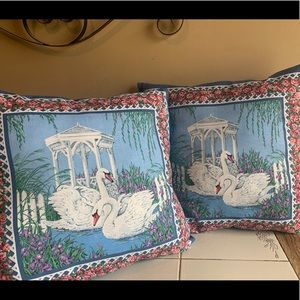 Matching Decorative pillows!